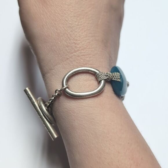 157 Kenneth Cole Silver Chain and‎ Blue Stone Bracelet with Toggle Clasp - Picture 2 of 5